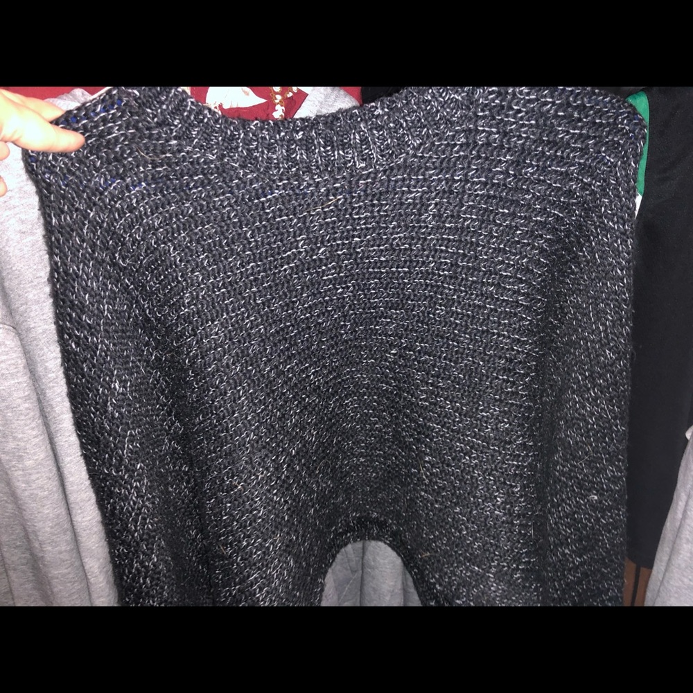 This is a long sleeve sweater form cotton on